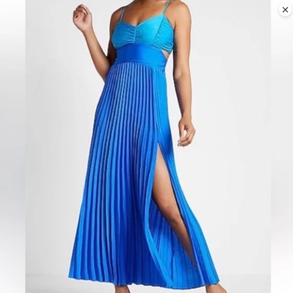 Pleated Color Block Side Cutout Maxi Dress in Blue